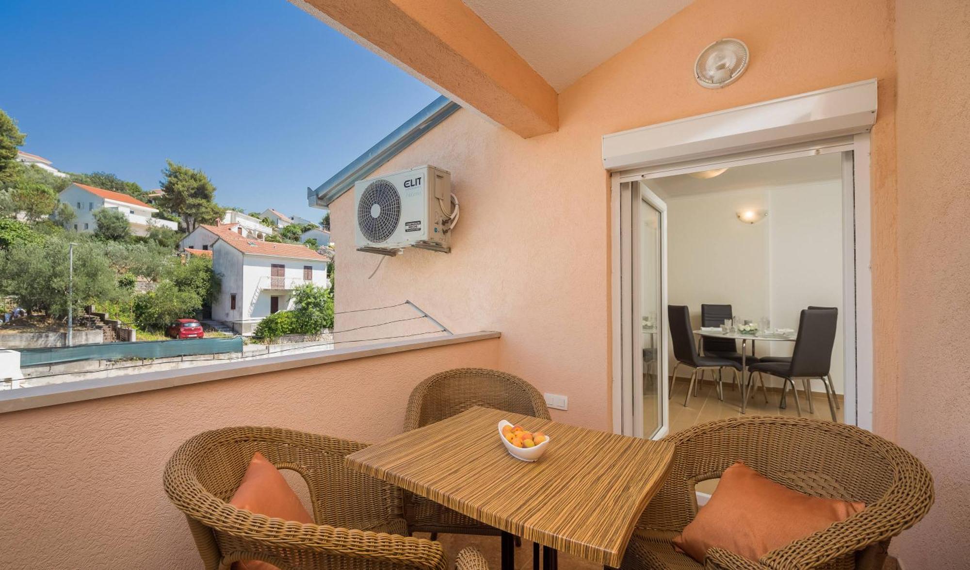 Apartment Krzelj Trogir Exteriör bild